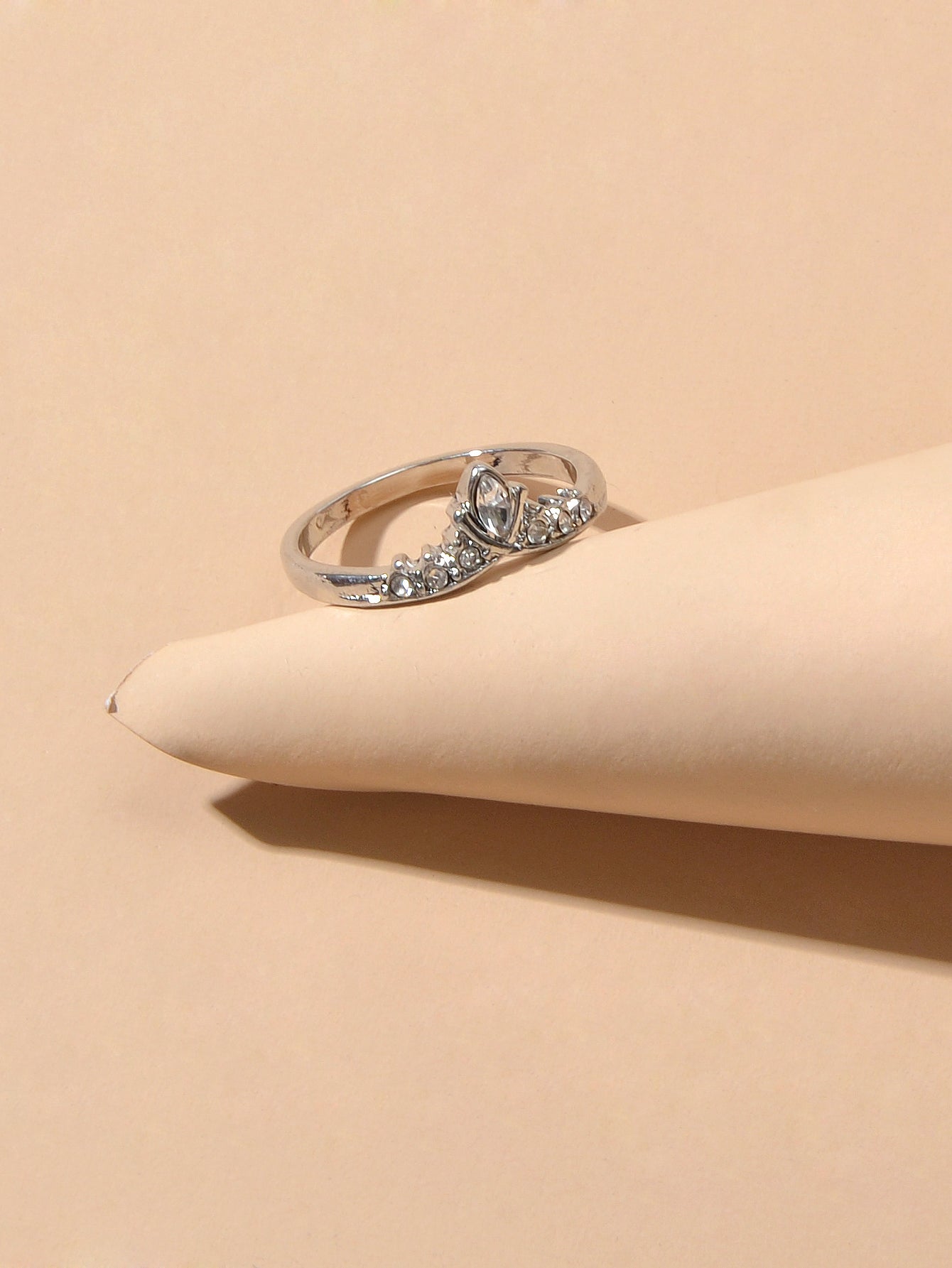 Luxurious Rhinestone Silver Crown Shape Finger Ring Anniversary Wedding Jewelry-4